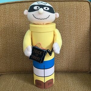 Charlie Brown Trick or Treat Peanuts Halloween Gift Tube - Perfect for Wine!